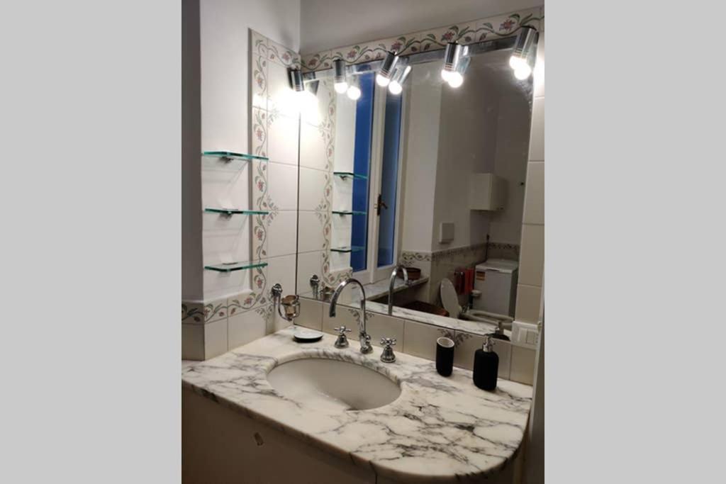 Lanza Tomasi Apartment - Centre Рим Экстерьер фото