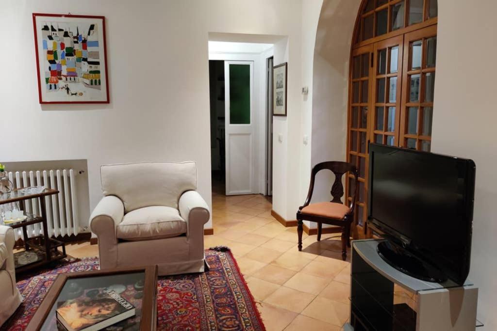 Lanza Tomasi Apartment - Centre Рим Экстерьер фото