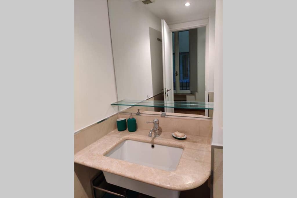Lanza Tomasi Apartment - Centre Рим Экстерьер фото